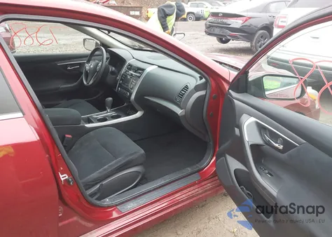 2015 Nissan Altima 2.5 S из США, поврежденный, VIN 1N4AL3AP0FC190940